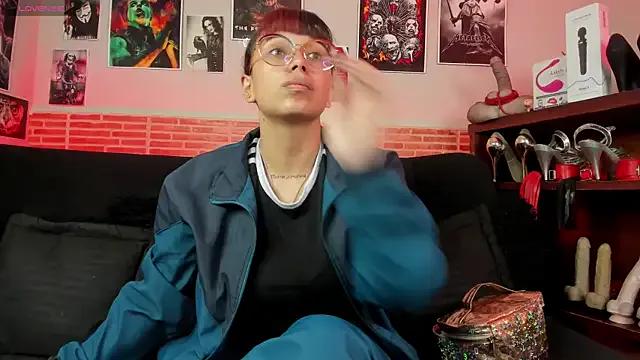 Freechat lilith-deveraux on StripChat