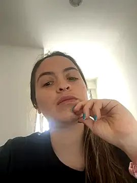 Little__Danni1 on StripChat 