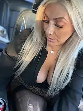 LittleMissEeve on StripChat 