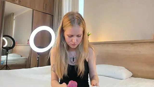 LolySun — Squeeze my sweet ass