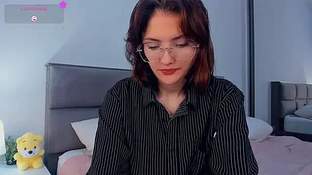 Freechat LorrieDegonia on StripChat