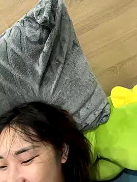 LylyBaby1888 on StripChat 