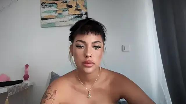 Marakuia054 on StripChat 