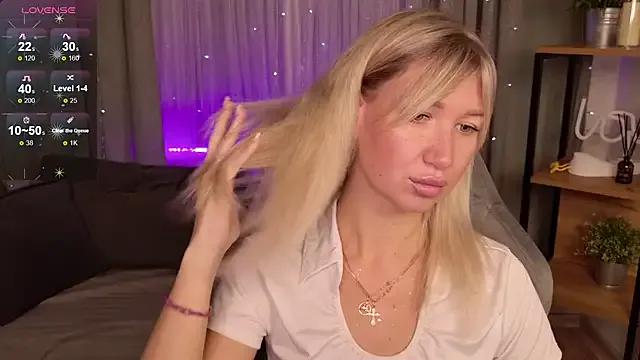 Freechat MilaBott on StripChat
