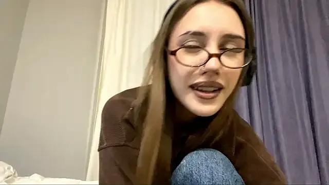 Milena_Awesome — Freechat on StripChat