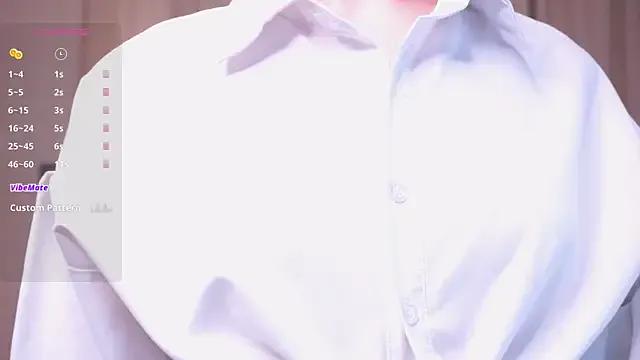 StripChat MimiGlow  is Freechat  MimiGlow — Drip wax on my perfect boobs