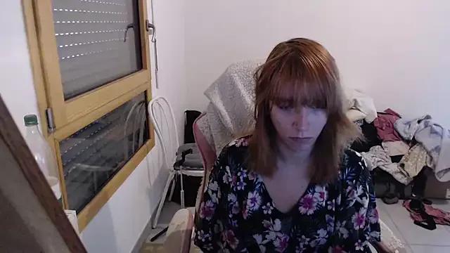 missthon0 on StripChat 