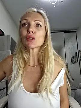 Freechat Monna on StripChat