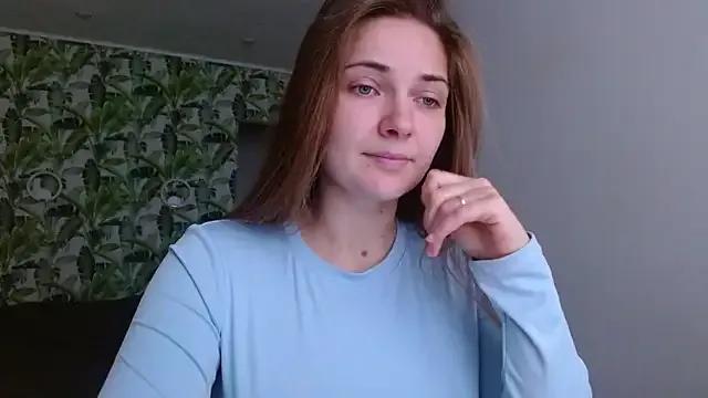 StripChat Olivia_shine  is Freechat  Olivia_shine — flash boobs