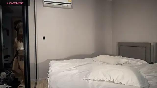 penny_coco — topless 