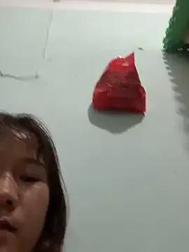 Freechat qinejr37 on StripChat