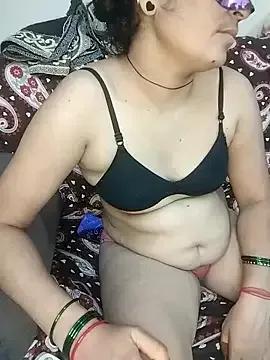 Riiall_mom — Suck my mom aas 