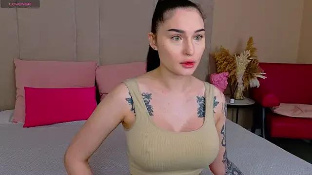 RoxiLester — MASSAGE MY SEXY LEGS WITH LOTION