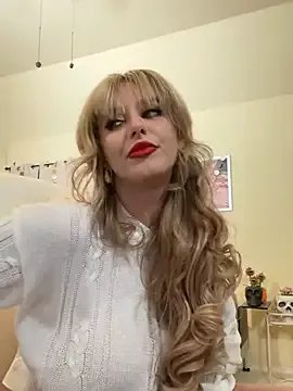 RoxxyDallas on StripChat 