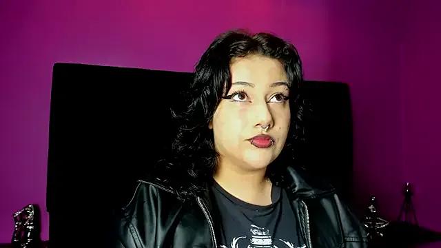 SabbathSinclair on StripChat 