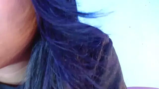 samantha-pettie on StripChat 