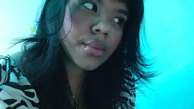 samantha-pettie on StripChat 