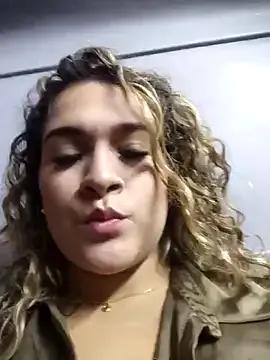 Sara_smiiith211 — Take off my bra in public