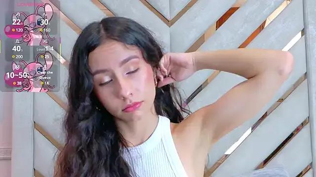 Sarah-Grace on StripChat 