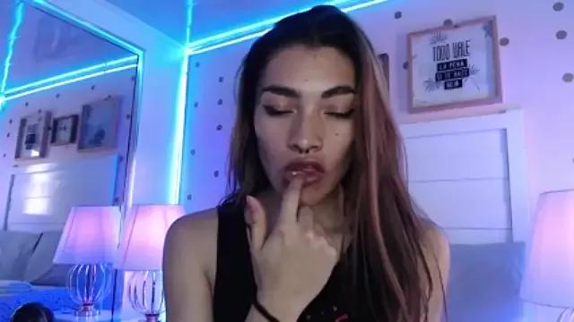 Scarleth_Oconer on StripChat 