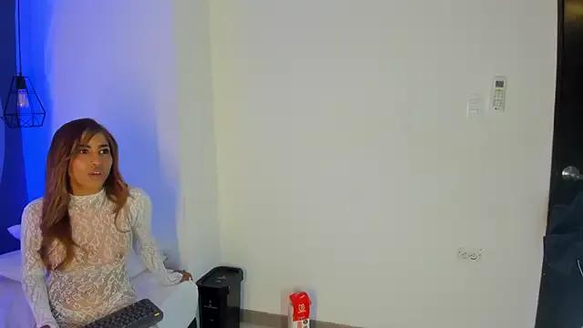 Freechat selena_monroy on StripChat