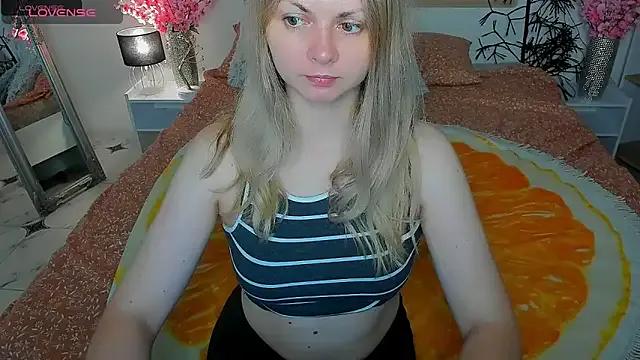 SmilingEmily_ — show boobs
