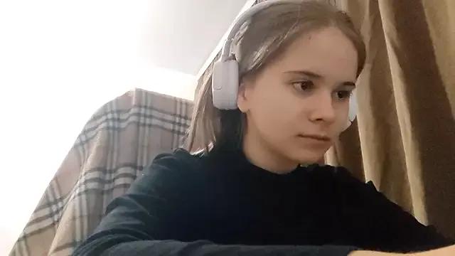 Sofie_Sofie — bite lips)
