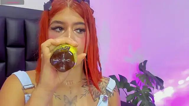 SoofiRosse on StripChat 