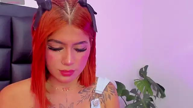 SoofiRosse on StripChat 