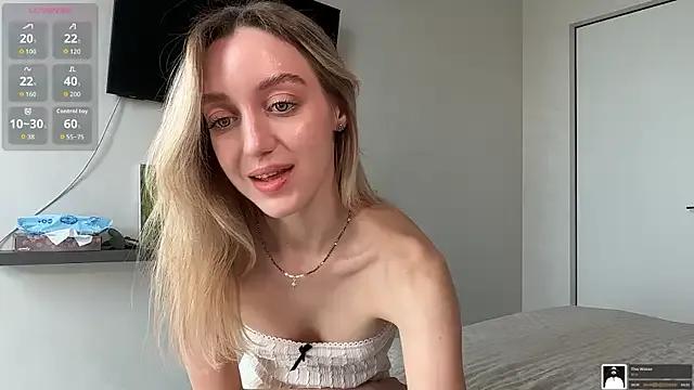StripChat SophieBelll  is Private  SophieBelll — oil booty + spanks