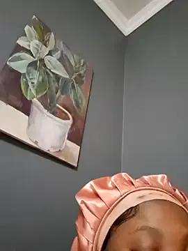 SWEETDOLLY29XX — Freechat on StripChat