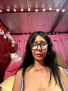 sweetieme on StripChat 