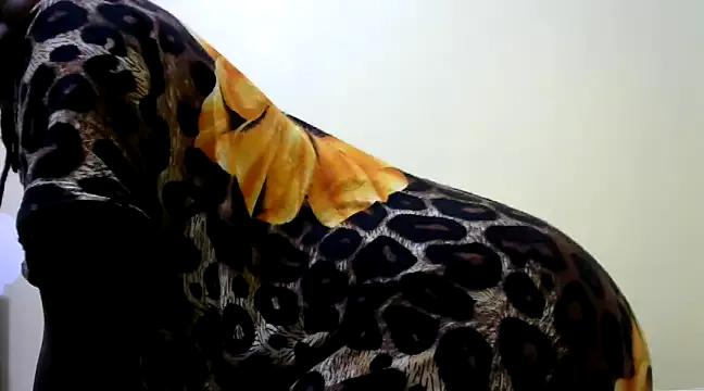 Freechat sweettnadia on StripChat