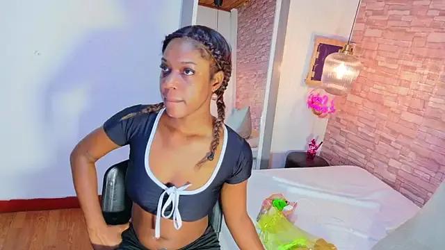 Tara_williams18 on StripChat 