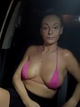 Group therealbeverlycious on StripChat