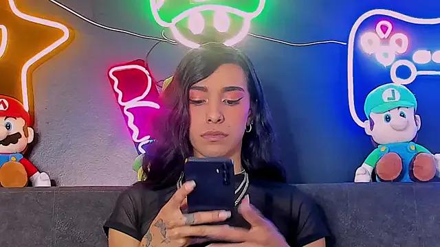 TiffValentinee_ on StripChat 