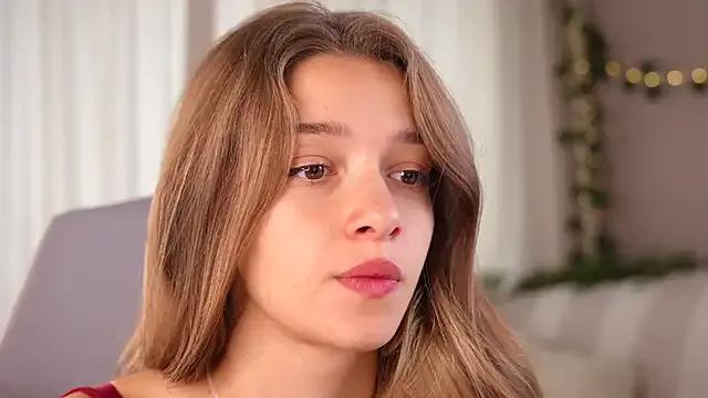 UdelaHathorne — pinch my nipples close up