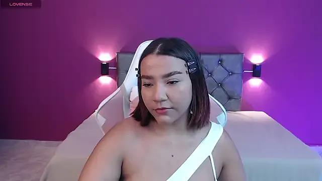 Vaalentina_Sweetty — Show my big ass (with thong)