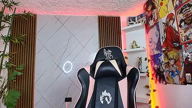 Victoria_Adams14