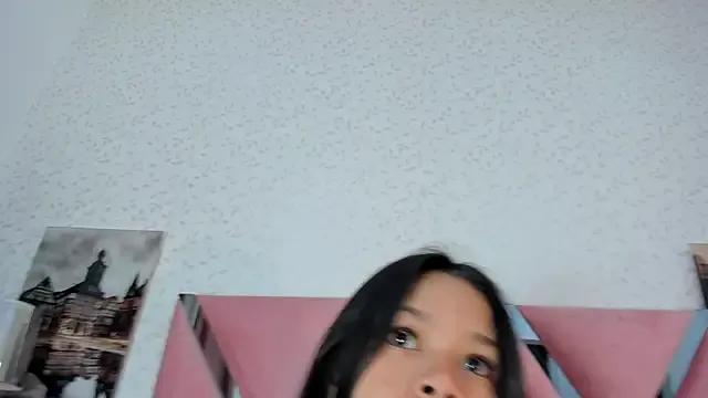 Freechat victoriavelasquez on StripChat