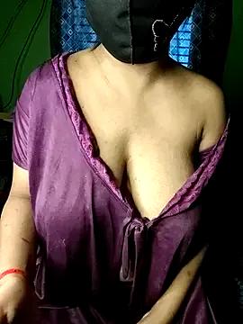Wild_Shemi — Dildo in pussy