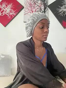 zaracollins01 on StripChat 